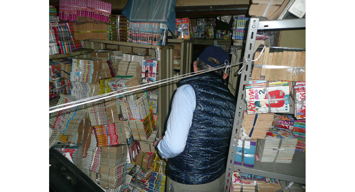 神奈川の便利屋アーカディアが、元本屋さんの大量在庫を片付けました。