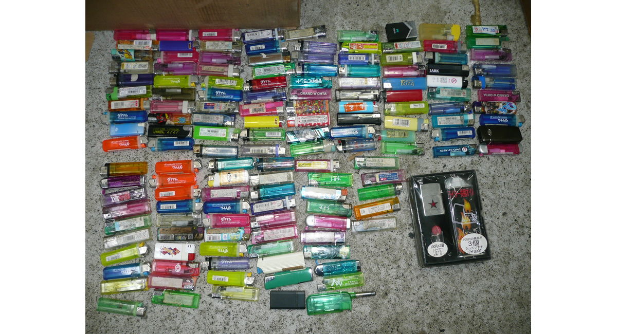 神奈川の便利屋アーカディアがライターを回収いたしました。 神奈川の便利屋 アーカディアはスタッフの仲もいい